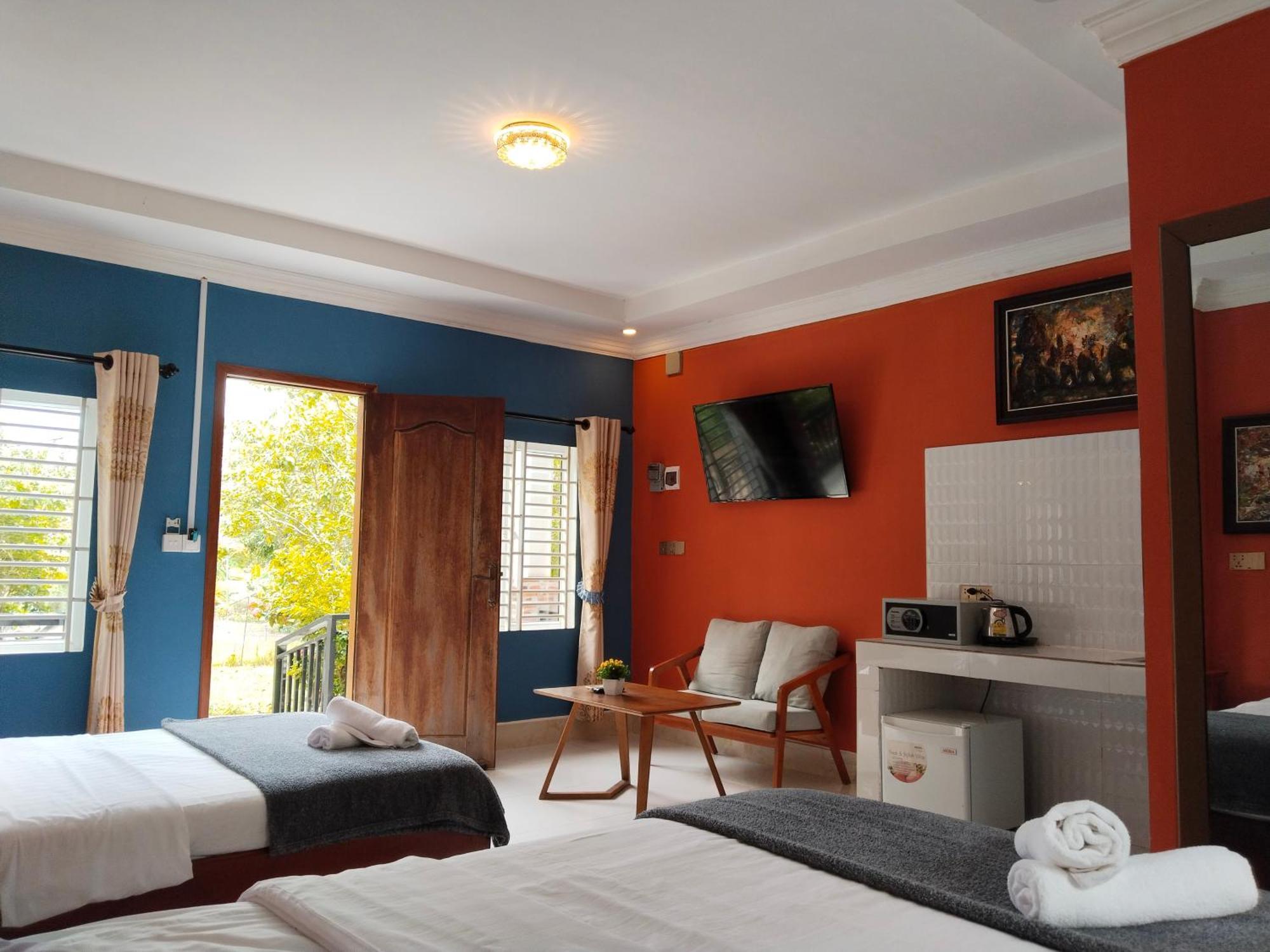 Teejays Bed And Breakfast Kampot Exteriör bild